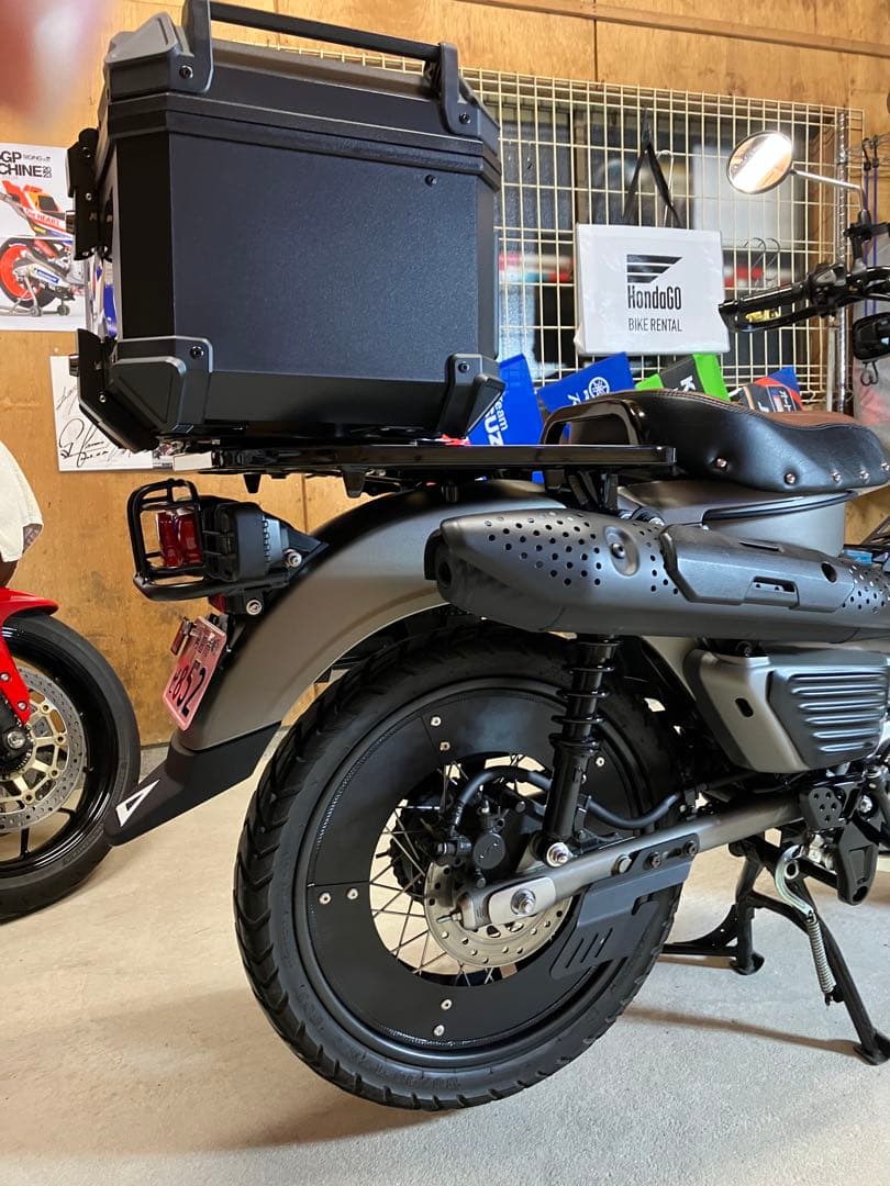 CT125ハンターカブ　HI-LINE ホイールカバー　JA65/JA55