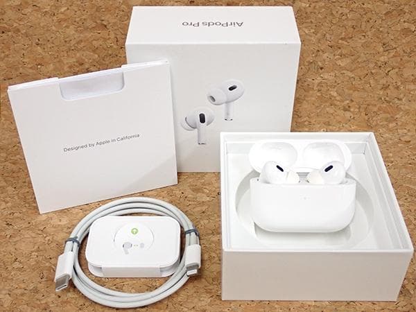 【ほぼ新品】AirPods Pro2 Lightningタイプ MQD83J/A
