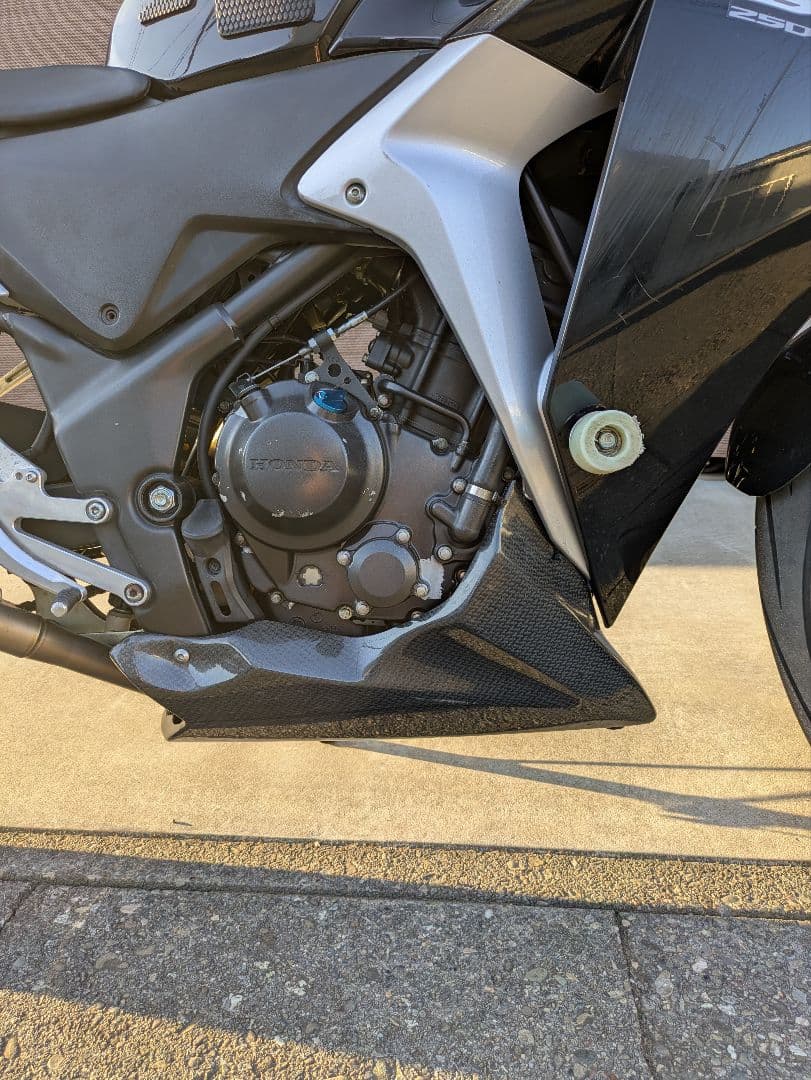 ホンダCBR250R MC41前期用カーボンファイバーアンダーカウル