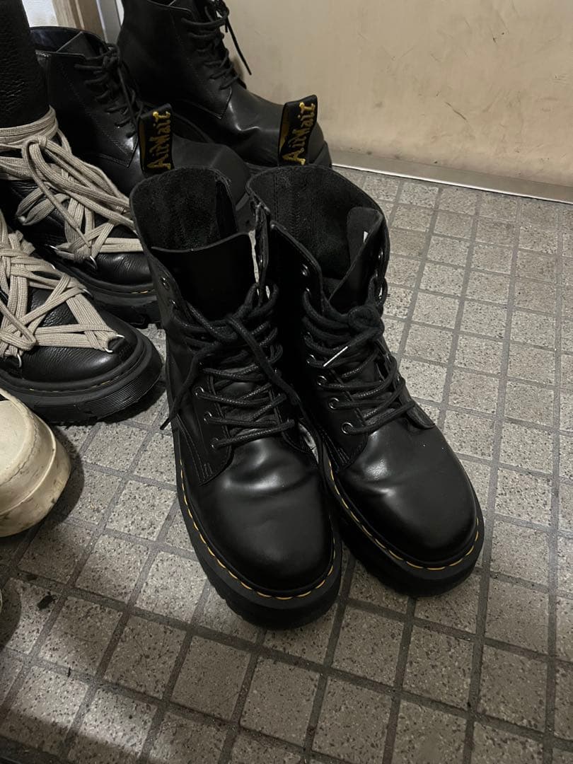 【即日発送可能】Dr. Martens ブラック レースアップブーツ