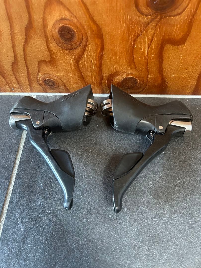 SHIMANO ULTEGRA ST6800 11速 レバー左右　リムブレーキ