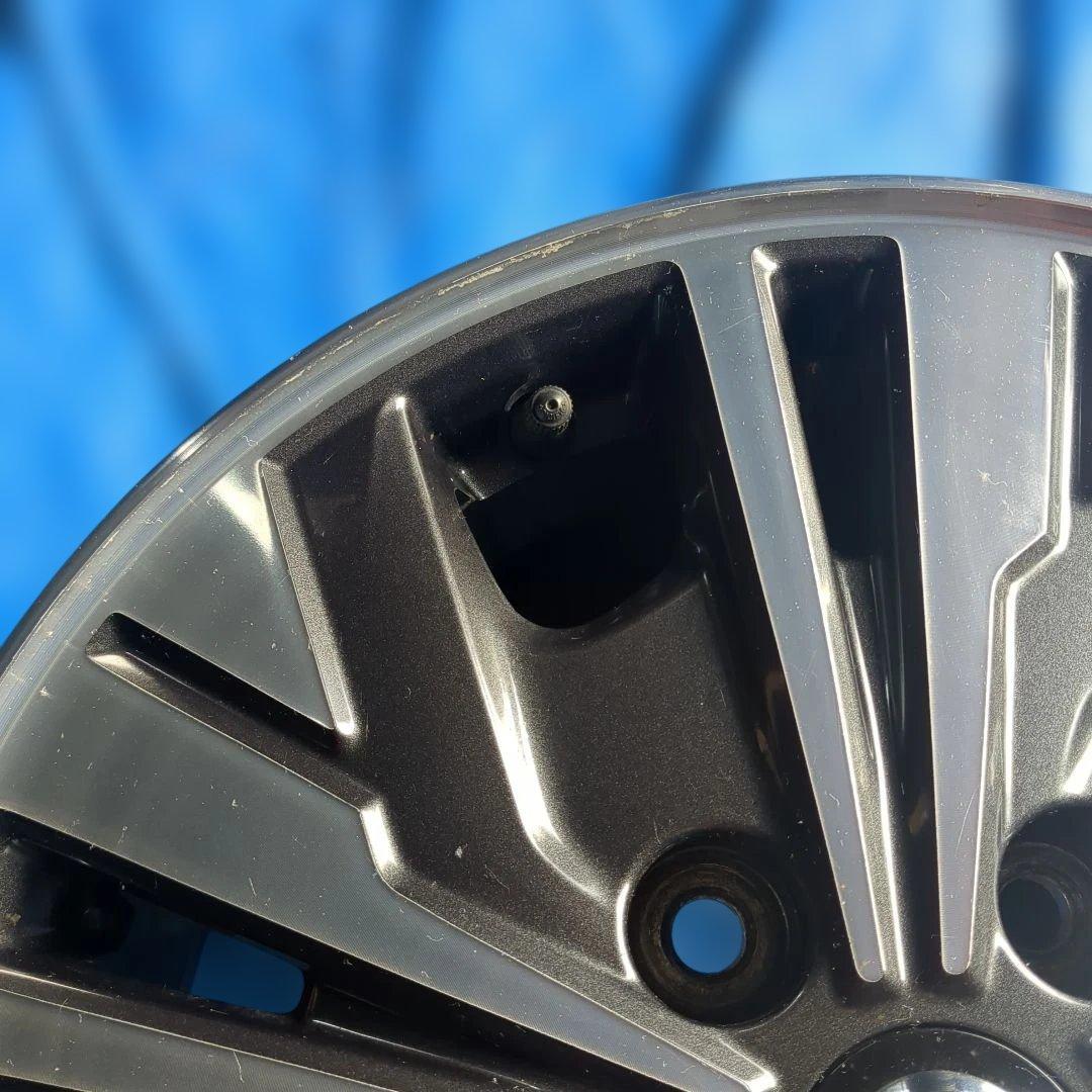 ① ニッサン セレナ純正アルミホイール 2本 送料込み