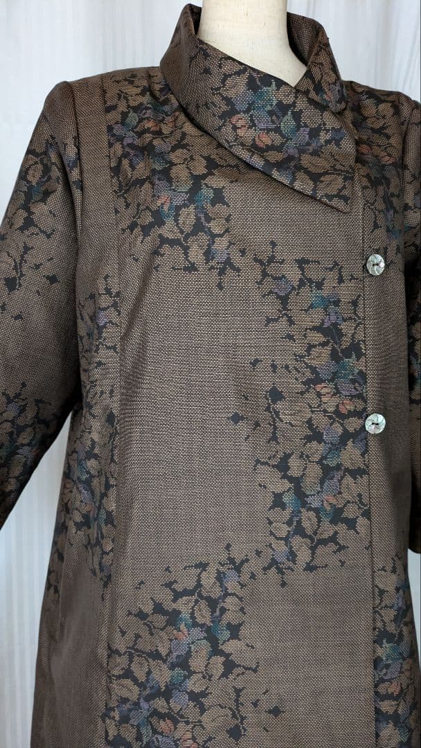 No241大島紬着物リメイク 7マルキ茶泥大島紬 重ね襟ワンピ被りタイプ