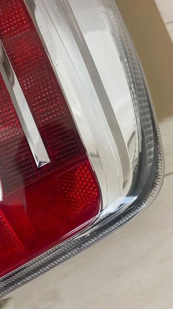 30プリウス　後期　テールランプ　送料込み