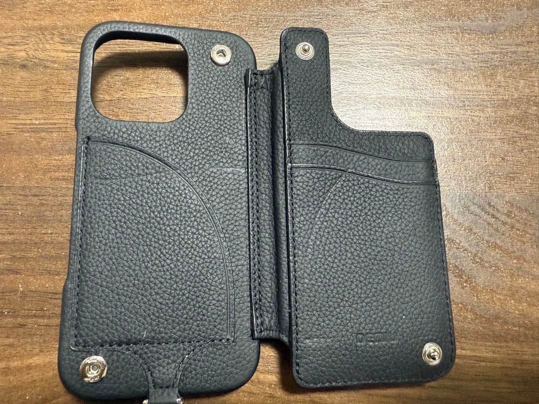 Demiu Ballon CinQ ブラック　iPhone16pro