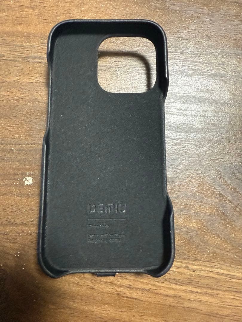 Demiu Ballon CinQ ブラック　iPhone16pro