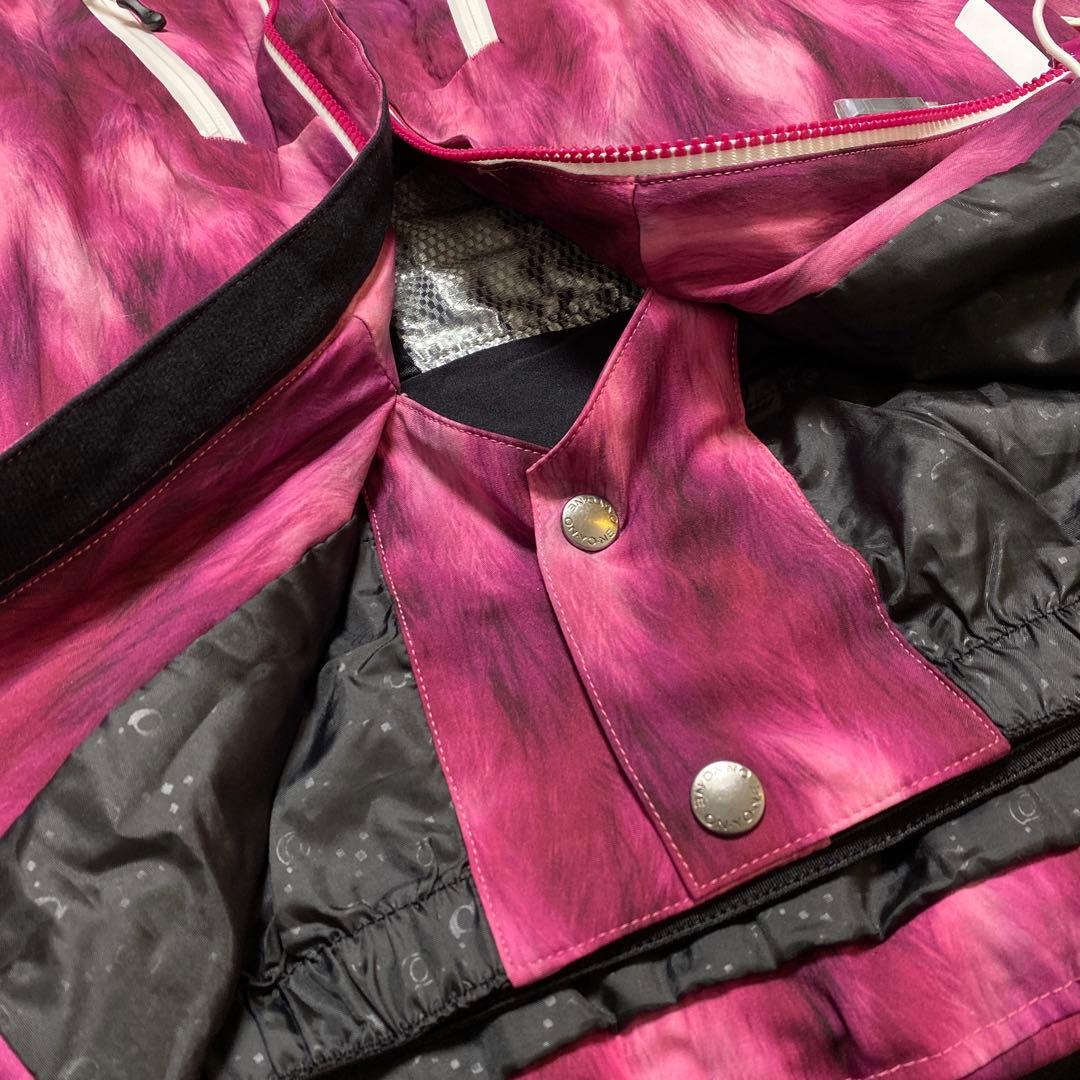 【極美品】ONYONE スキー　スノーボード　ウェアセット（Ｍ）レディース