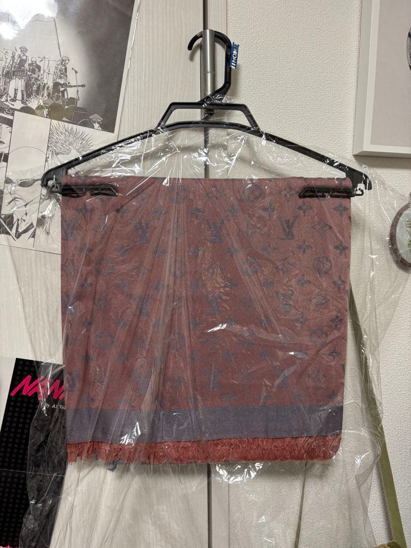 H**様専門Louis Vuitton ロゴプリント ストール