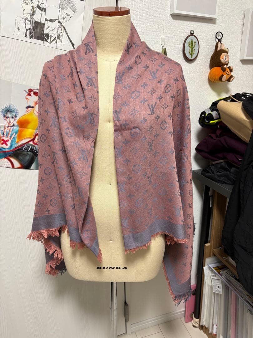 H**様専門Louis Vuitton ロゴプリント ストール