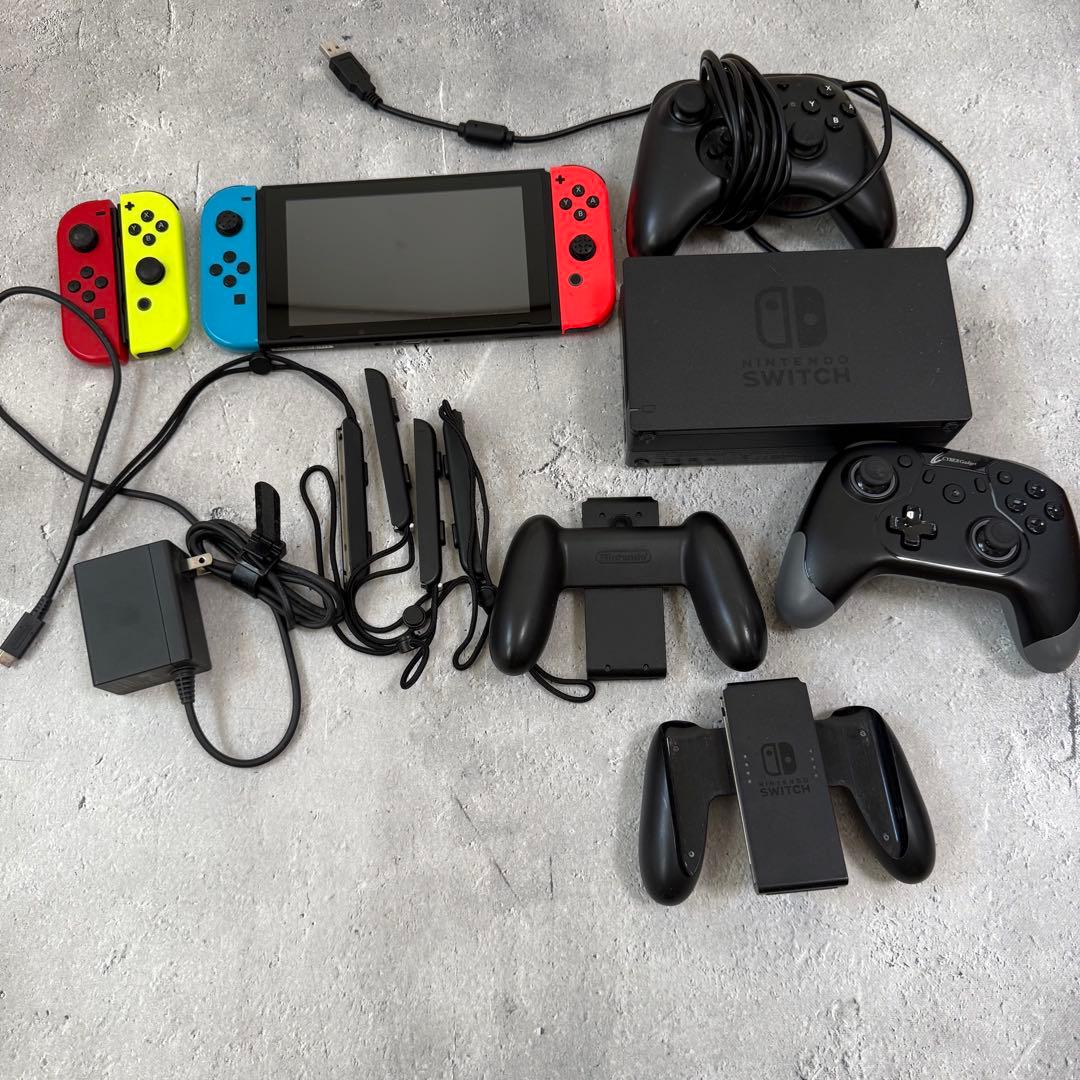 Nintendo Switch 赤/青 本体 Joy-Con セット　スイッチ