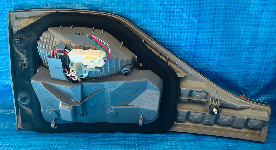 トヨタ エスティマ AHR20W 純正リアテールランプ 4点