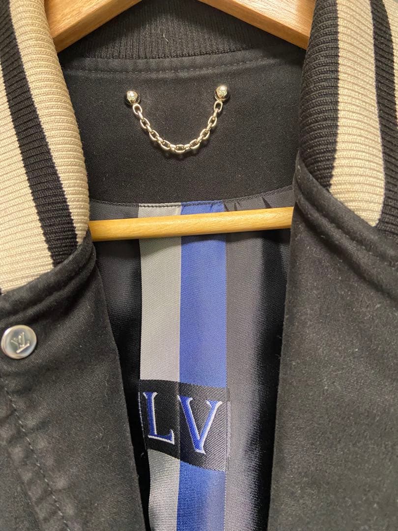 【正規品】ルイ・ヴィトン　LOUIS VUITTON スタジャン　48