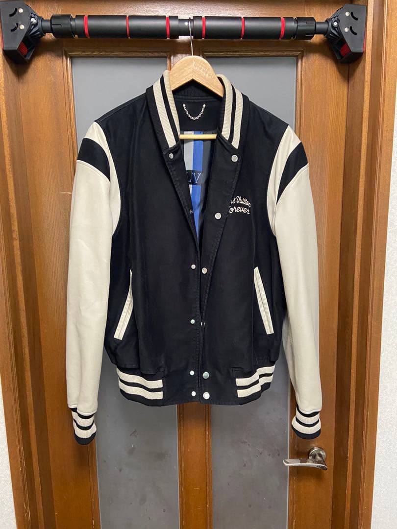 【正規品】ルイ・ヴィトン　LOUIS VUITTON スタジャン　48