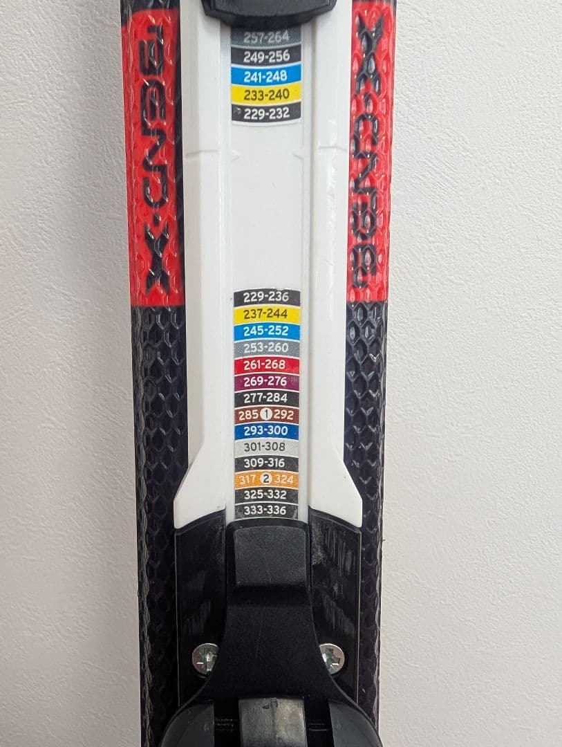 ATOMIC レッドスター　Ｊ２ 　１３０ｃｍ