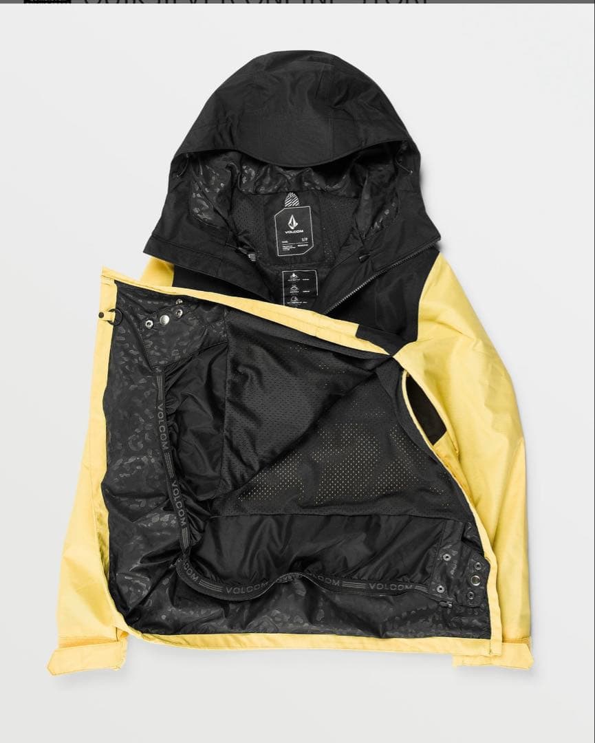 VOLCOM スノーボードウェア 女性用 46,200円