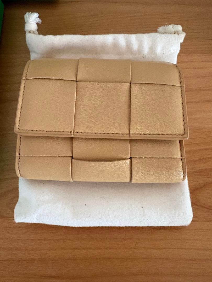 美品⭐️ BOTTEGA VENETA カセット三つ折り財布