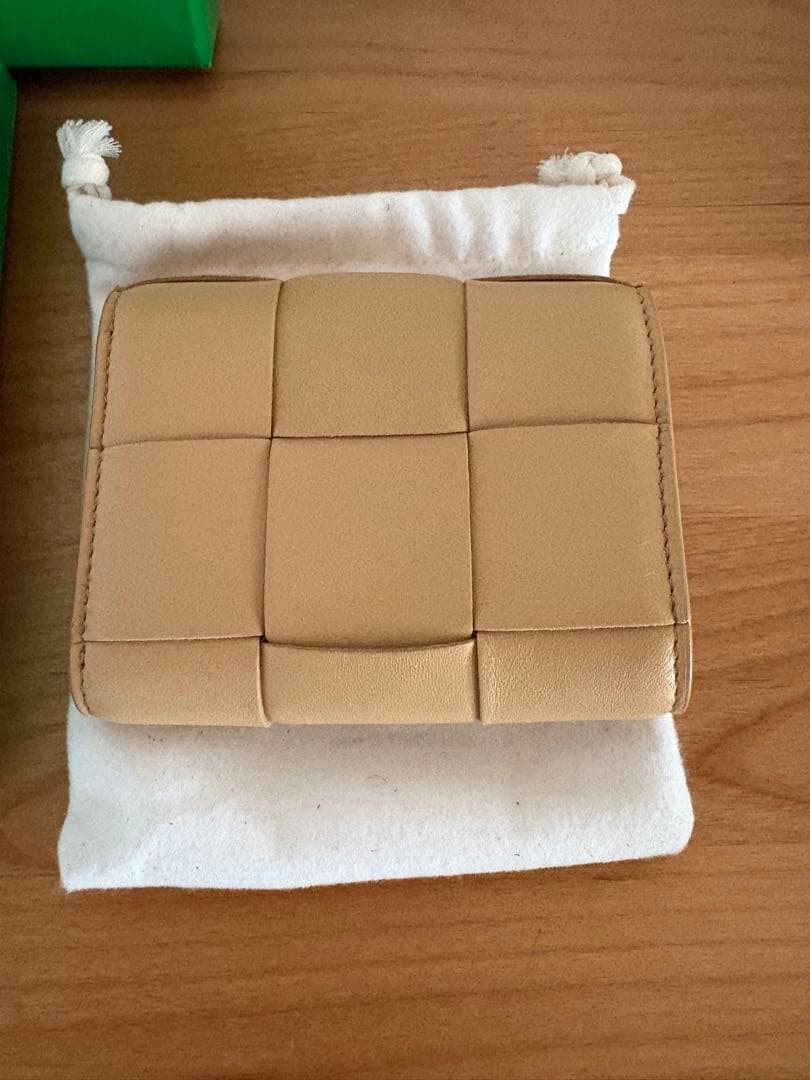美品⭐️ BOTTEGA VENETA カセット三つ折り財布