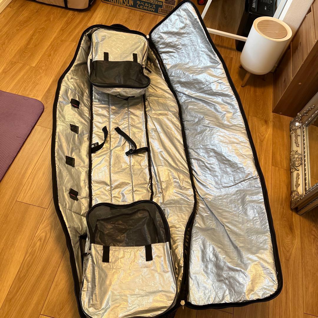 Burton スノーボードバッグ ドットパターン　キャスター付き