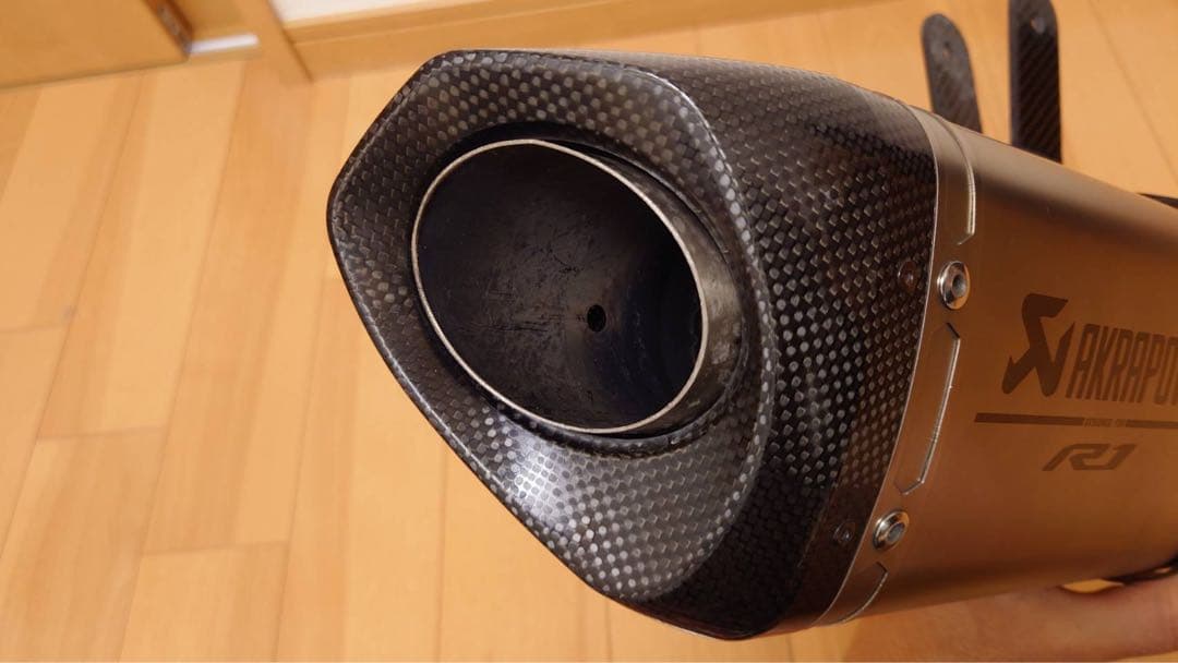 希少　2025 YZF-R1純正akrapovic サイレンサー プレスト