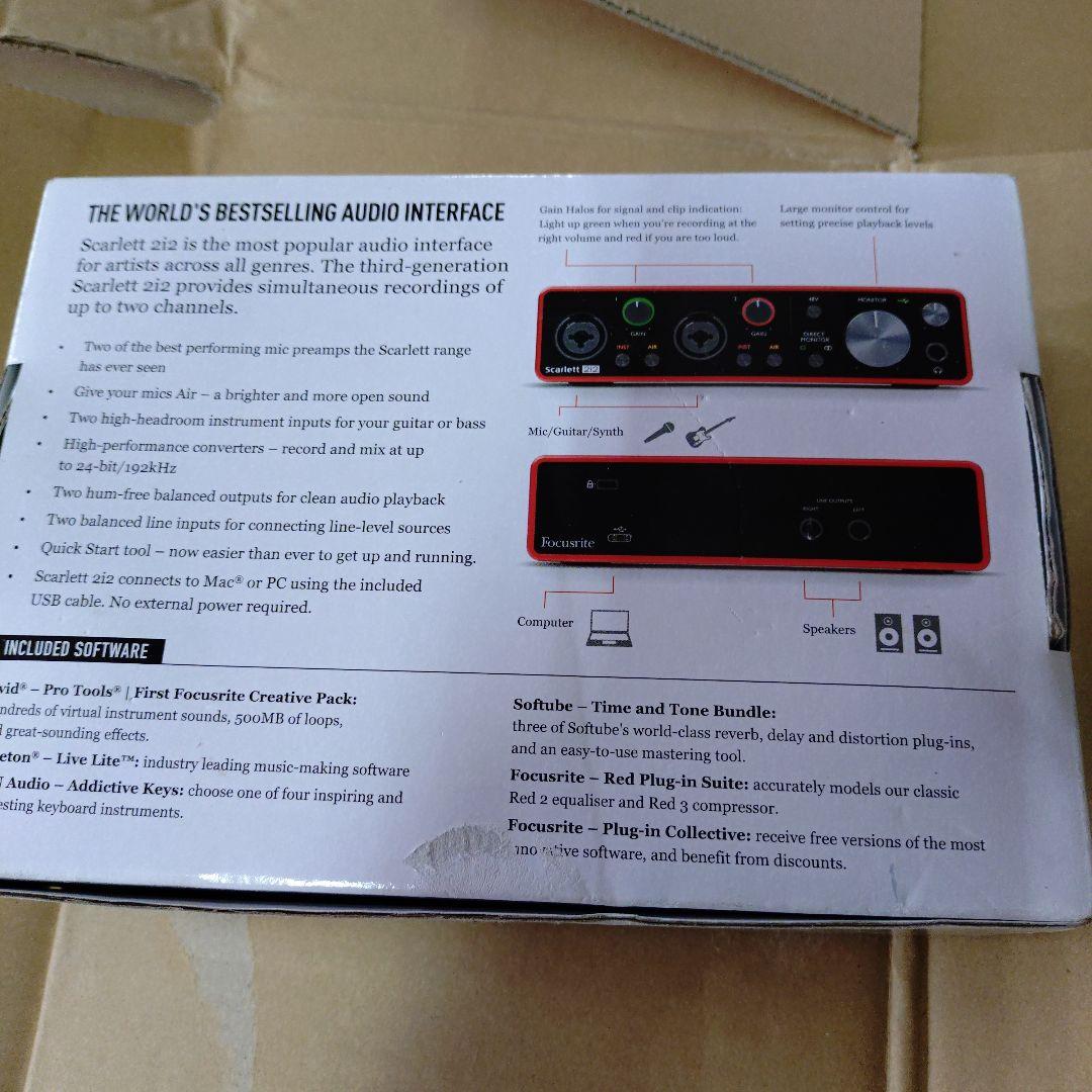 Focusrite Scarlett 2i2 オーディオインターフェイス