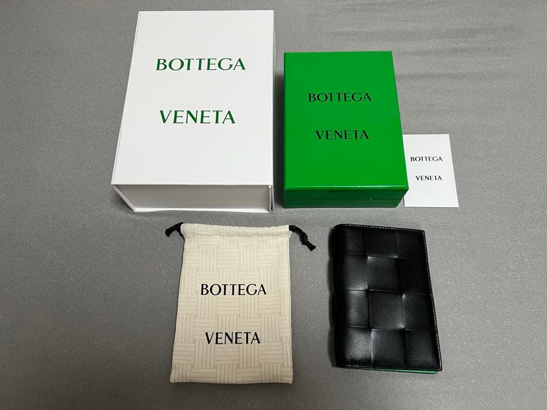 Bottega Veneta パスポートケース