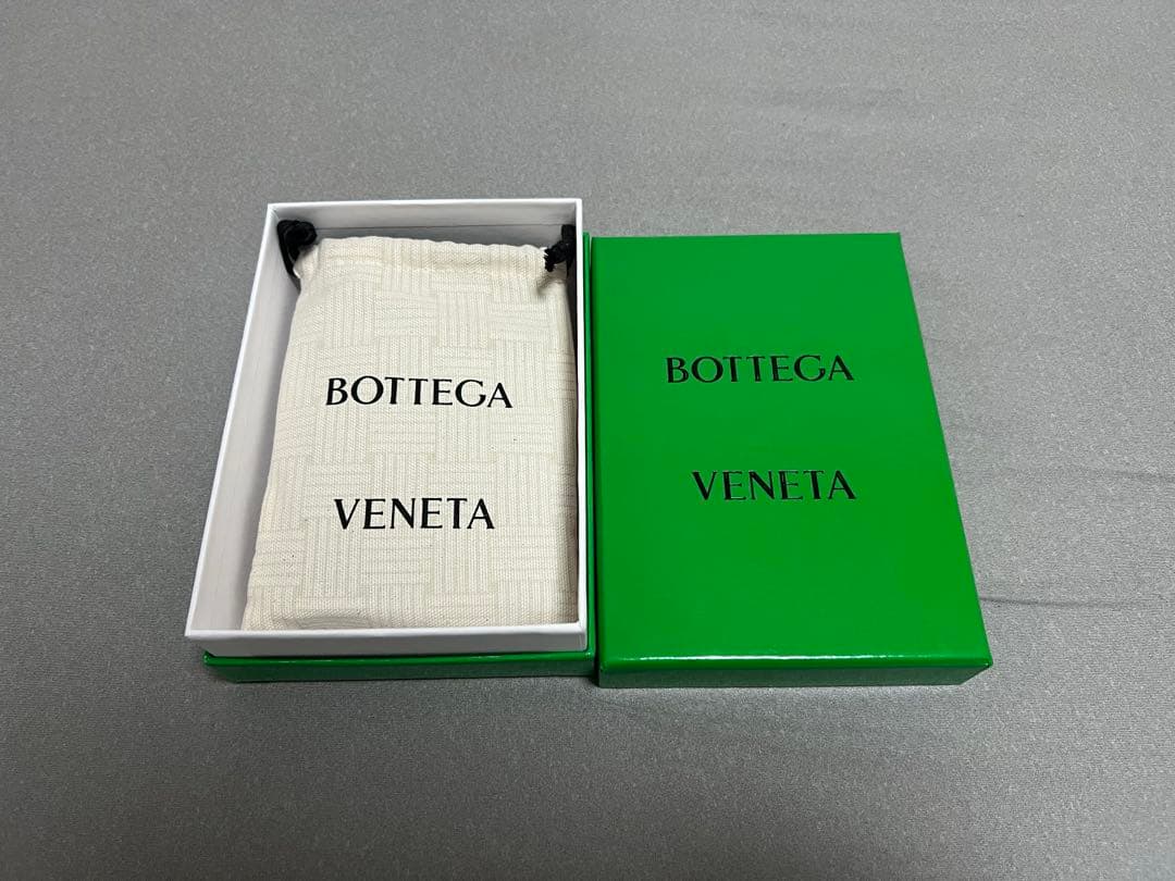 Bottega Veneta パスポートケース