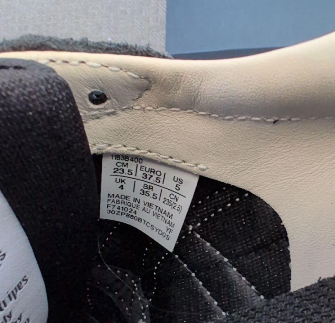 23.5cm オニツカタイガー スニーカー