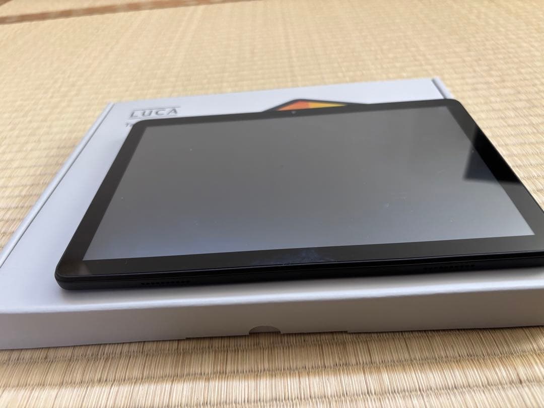 【美品】アイリスオーヤマ10.1インチタブレットLUCA TE104M4V1-B