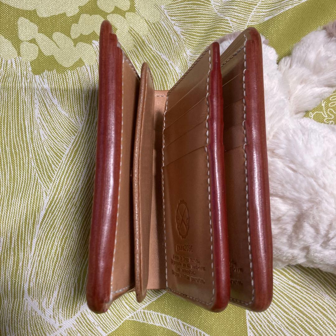 ヌメ革財布メンズ二つ折り手縫いミドルウォレット栃木レザーボックス小銭入れタイプ