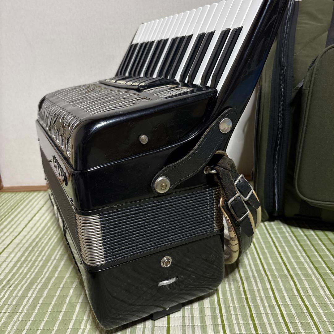 TOMBO アコーディオン J80 トンボ　楽器　音楽　ピアノ　鍵盤