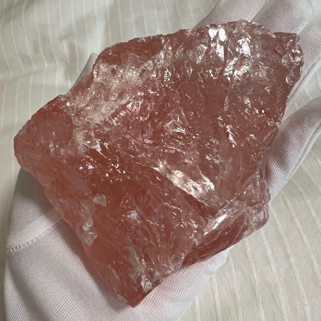 レインボー入り 特大ローズクォーツ 584g 天然石 パワーストーン