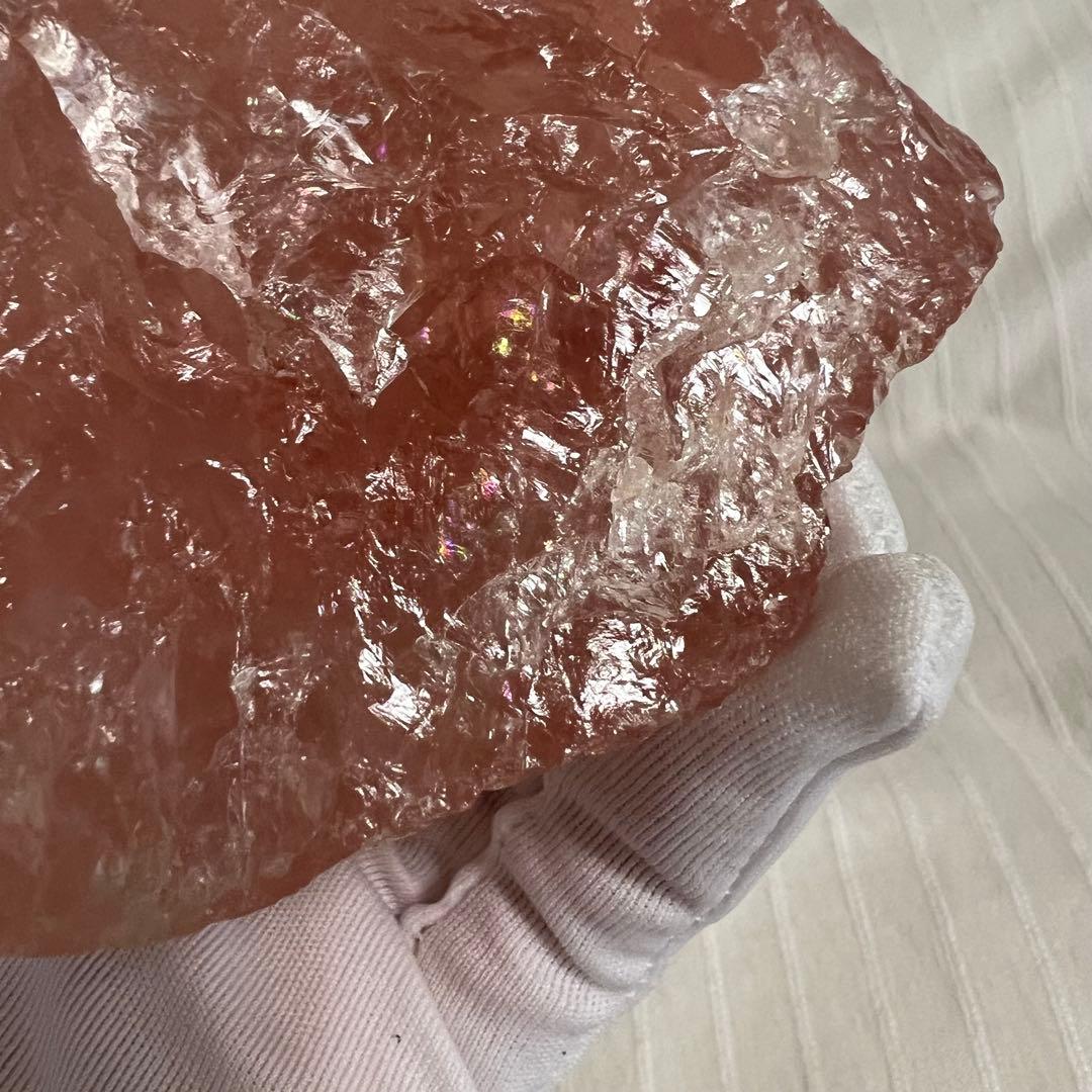 レインボー入り 特大ローズクォーツ 584g 天然石 パワーストーン