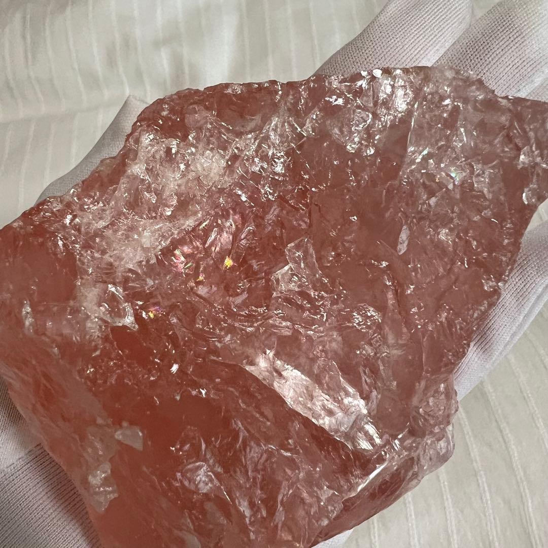 レインボー入り 特大ローズクォーツ 584g 天然石 パワーストーン