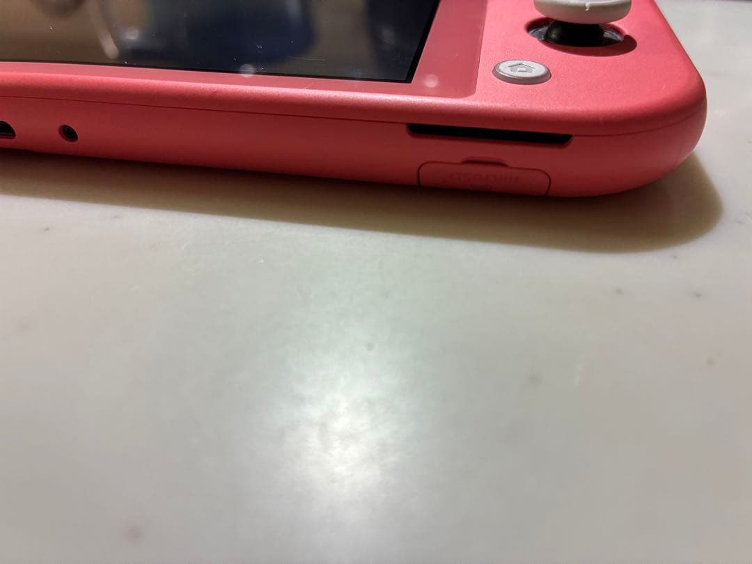 Nintendo Switch Lite コーラル シリコンカバー付き