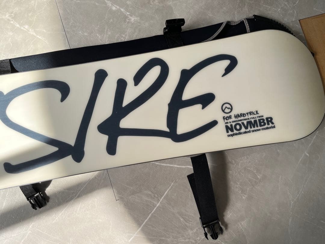 【147cm】NOVEMBER DESIRE スノーボード　ノベンバー　デザイア