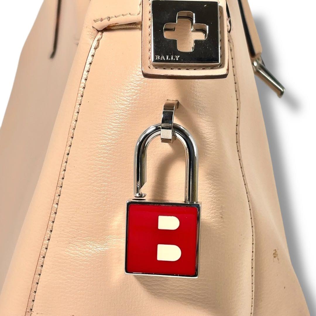 美品】BALLY　バリー　ブリーフ　ビジネスバッグ　レザー ２way　ロゴ　鍵付