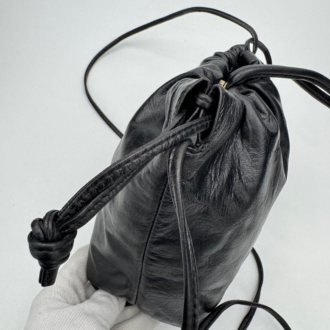 ロエベ アナグラム ナッパレザー 巾着型ショルダーバッグ 斜めがけ ブラック