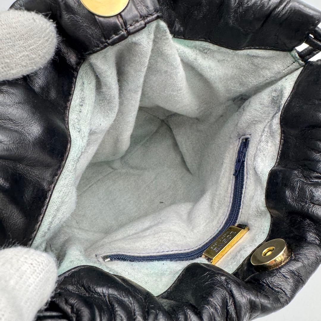 ロエベ アナグラム ナッパレザー 巾着型ショルダーバッグ 斜めがけ ブラック