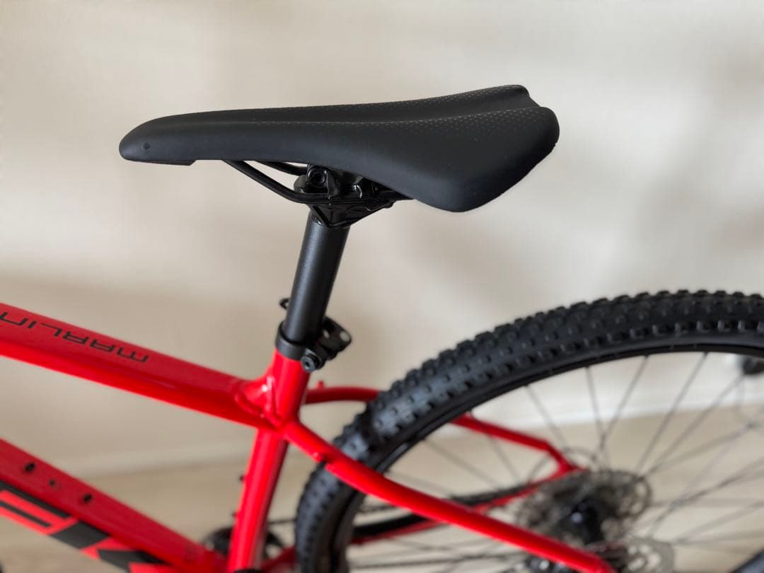 Trek マウンテンバイク オレンジと赤