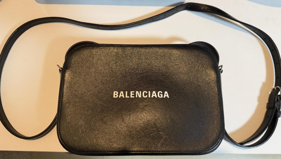 BALENCIAGA バレンシアガ カメラバッグ　ショルダーバッグ