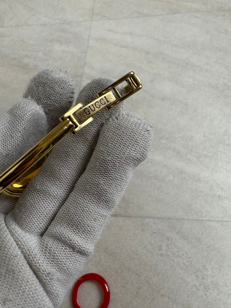 美品 GUCCI グッチ チェンジベゼル 時計本体 赤１　不動　11/12.2