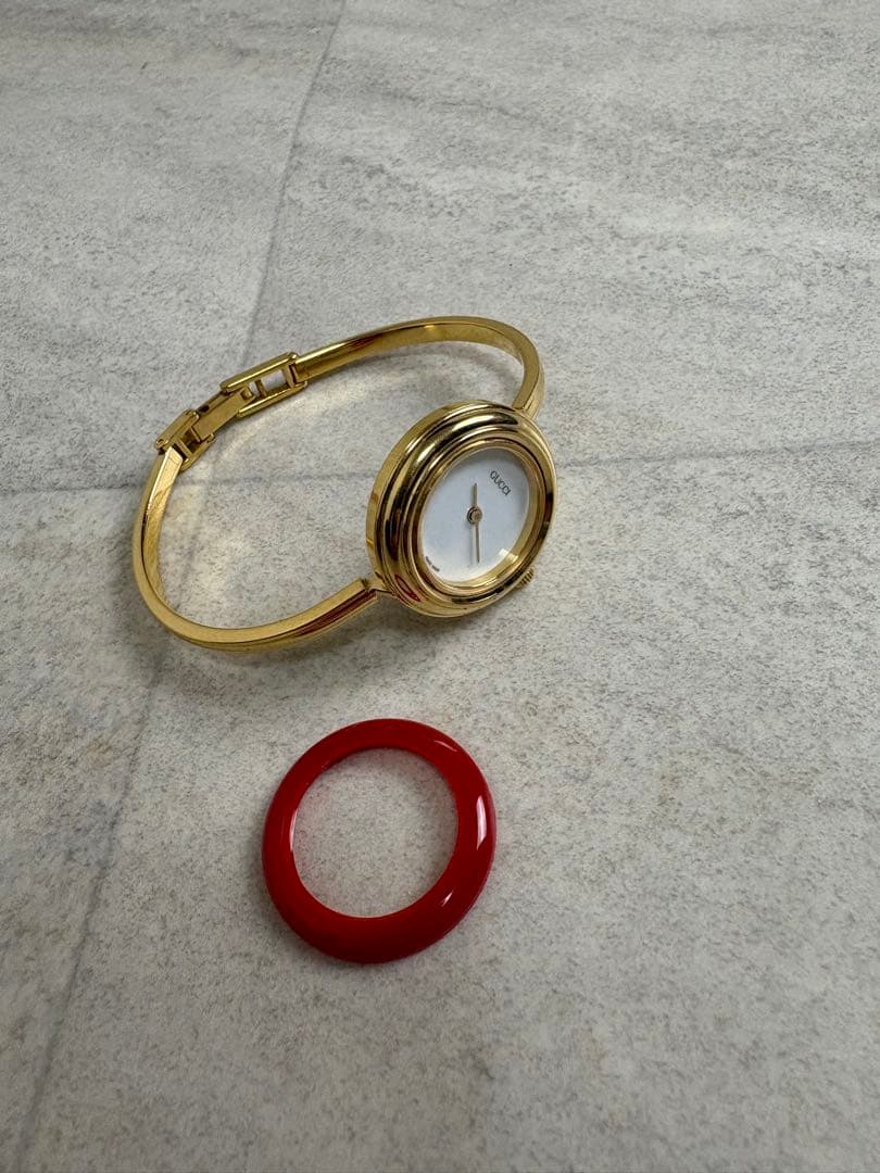美品 GUCCI グッチ チェンジベゼル 時計本体 赤１　不動　11/12.2