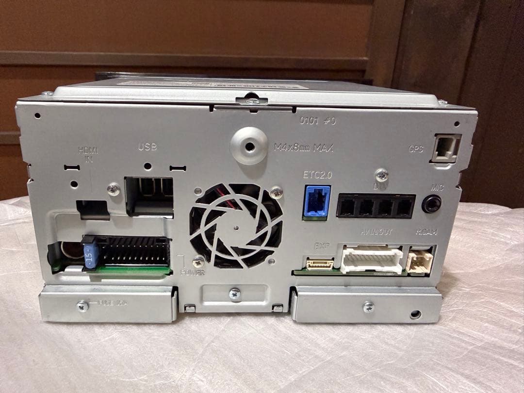 KENWOOD MDV-D709BTW カーナビ 本体 配線付き