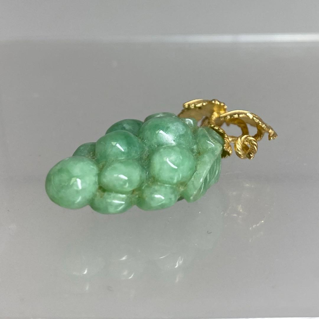 14K刻印金具　本金本翡翠　ぶどう文ネックレストップ　東さ7-0206☆2F