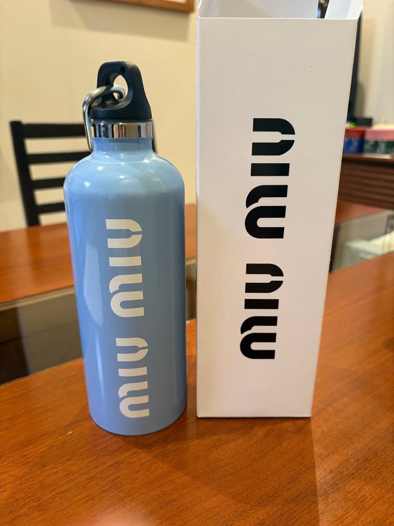 MIU MIU 水筒　sky bule