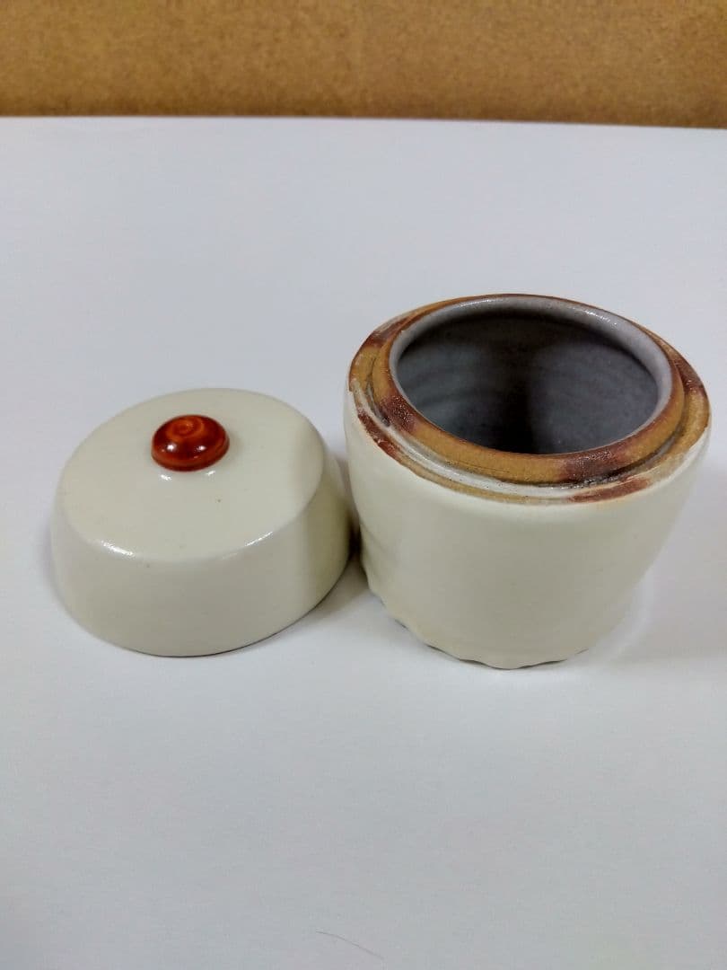 最終値下げ価格になります！岩井窯、山本教行氏の白磁蓋付小物鉢