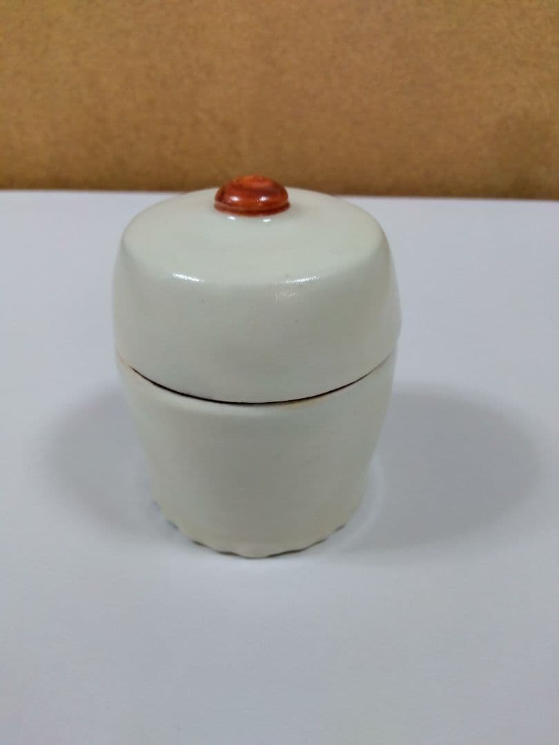 最終値下げ価格になります！岩井窯、山本教行氏の白磁蓋付小物鉢