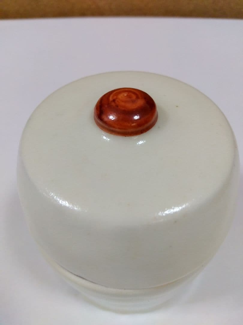 最終値下げ価格になります！岩井窯、山本教行氏の白磁蓋付小物鉢