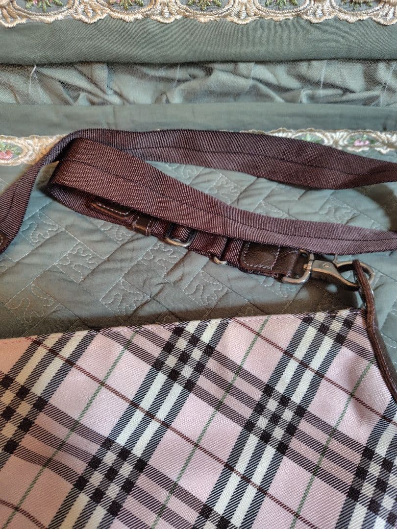 バーバリーブルーレーベル　ショルダーバック　ピンク