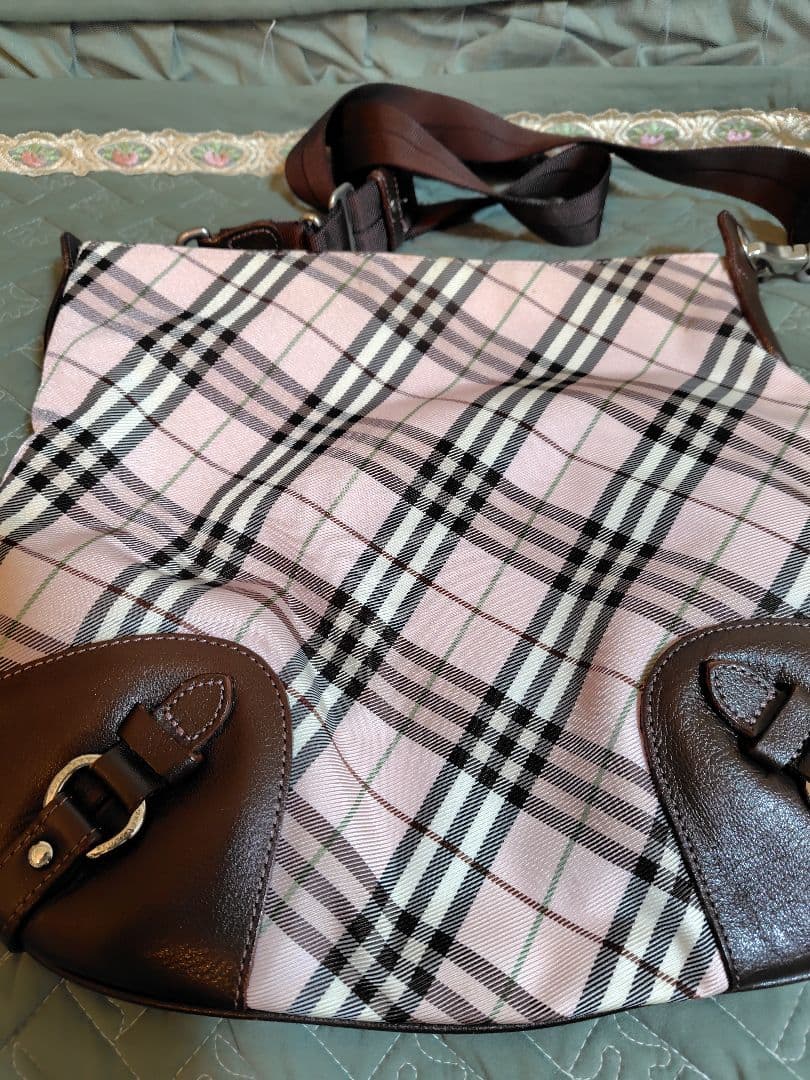 バーバリーブルーレーベル　ショルダーバック　ピンク